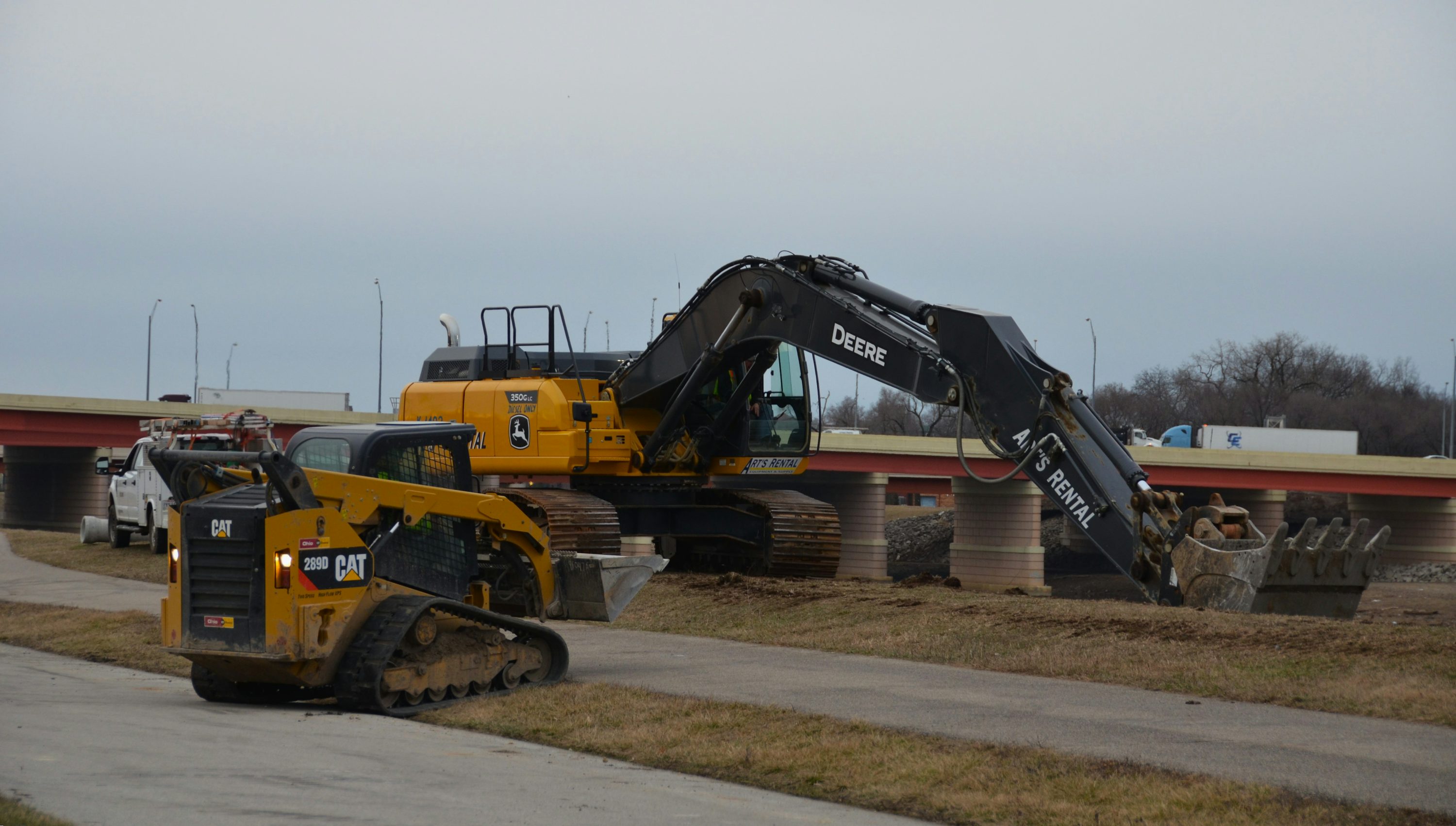 equipment supply Oman, machinery rental Oman, construction equipment Middle East